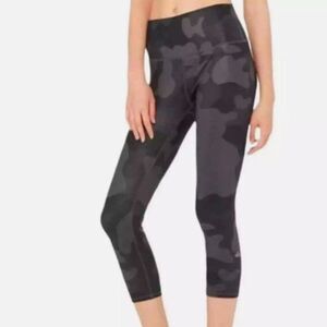 ALO Yoga Airbrush Cropped High Rise Camo Leggings Black Gray Size Medium